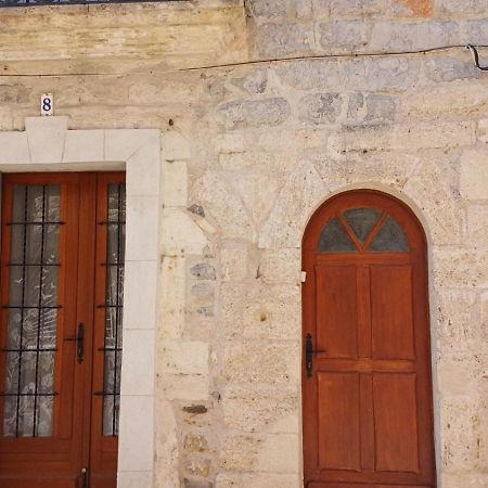 Appartement Chaleureux Dans Une Maison En Pierre Mireval Buitenkant foto