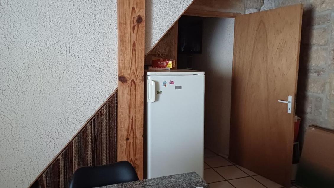 Appartement Chaleureux Dans Une Maison En Pierre Mireval Buitenkant foto